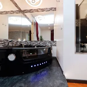  Appartamento Enchanting Jacuzzi Trastevere Italia